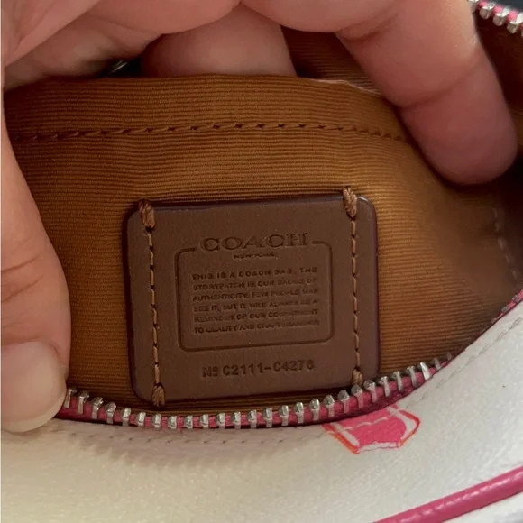 Coach popsicle Pink and white belt bag/ fanny pack - Picture 6 of 11